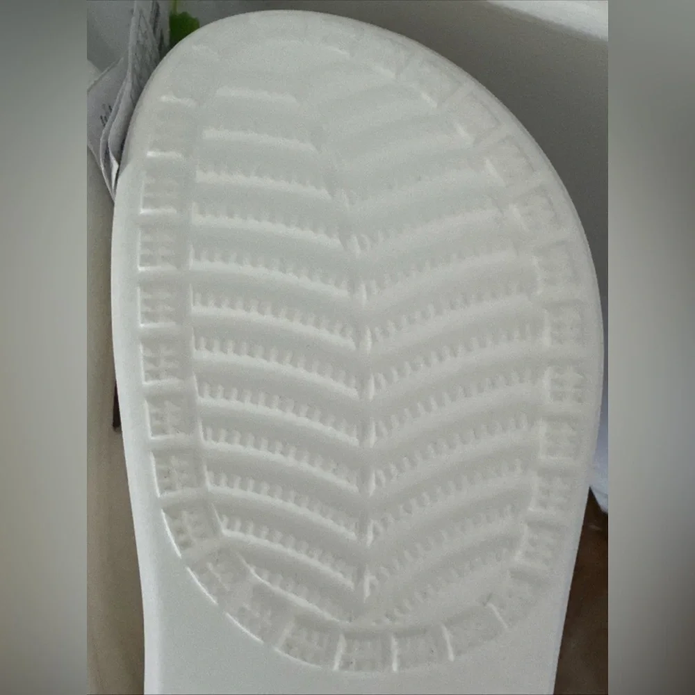 Mens Crocs Classic Crush Clog All White Size 11 Platform NWT - Picture 11 of 14